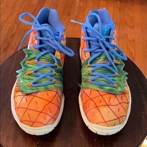 Nike Kyrie 5 Sponge Bob Pineapple sneakers